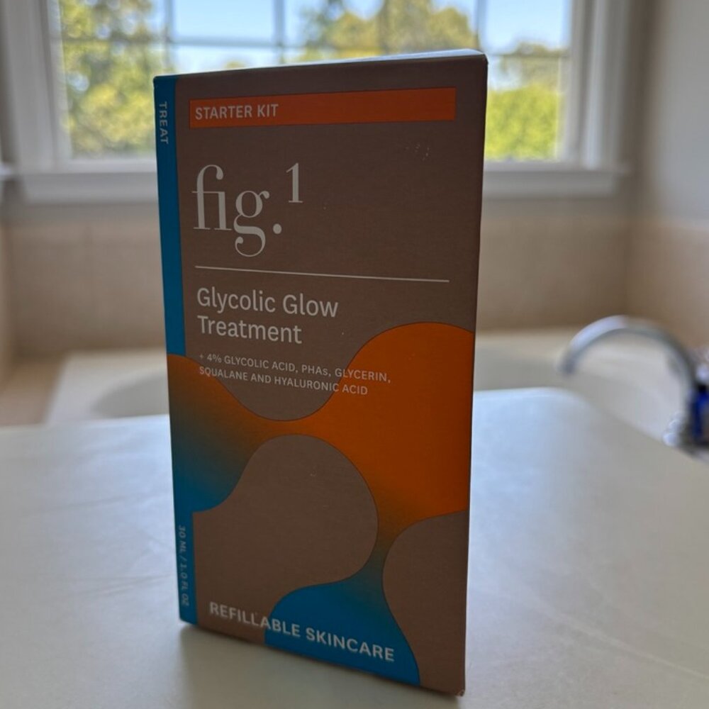 Fig 1 Glycolic Glow Treatment, PHAs, Glycerin, Squalane, Hyaluronic Acid Skin